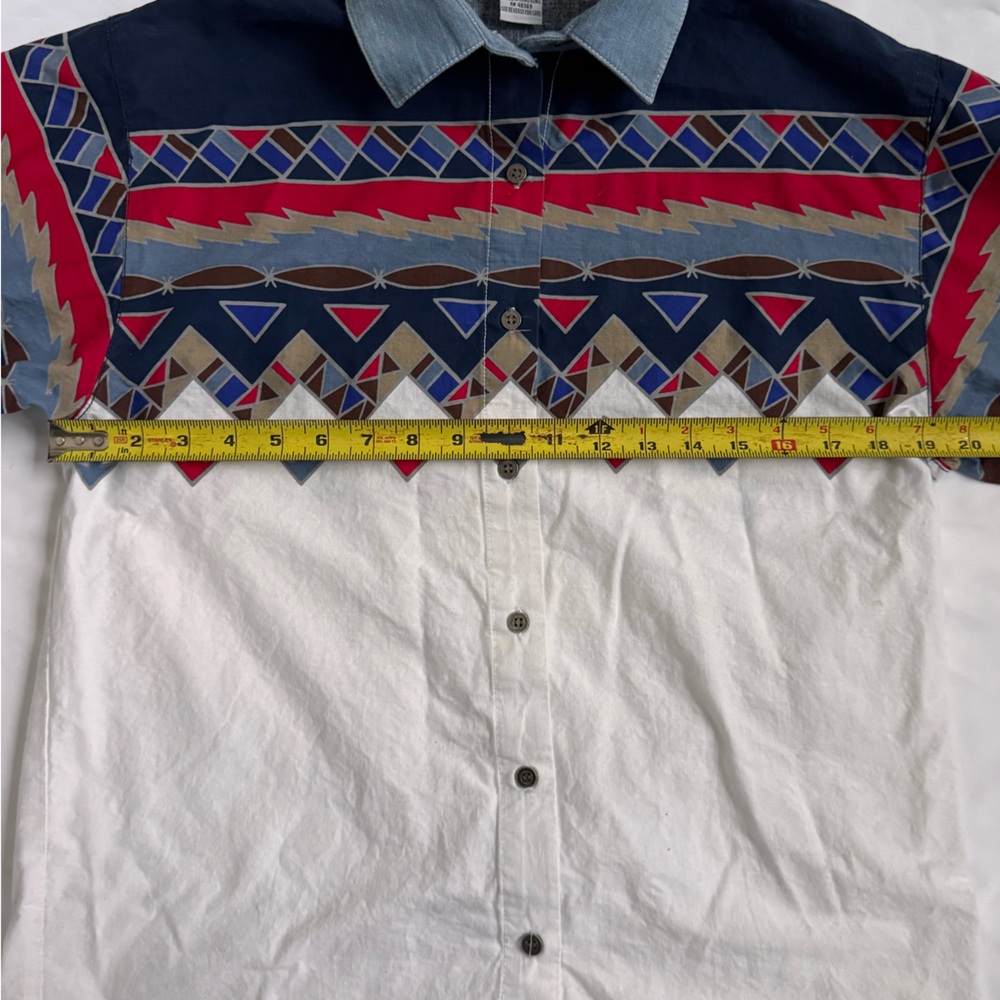 Vintage Geometric Pattern Button-Down Shirt - image 4